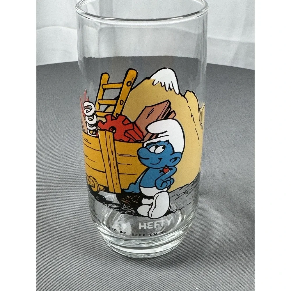 Vintage Peyo,‎ 1982, Wallace Berrie & Co., SMURF Drinking Glass, HEFTY